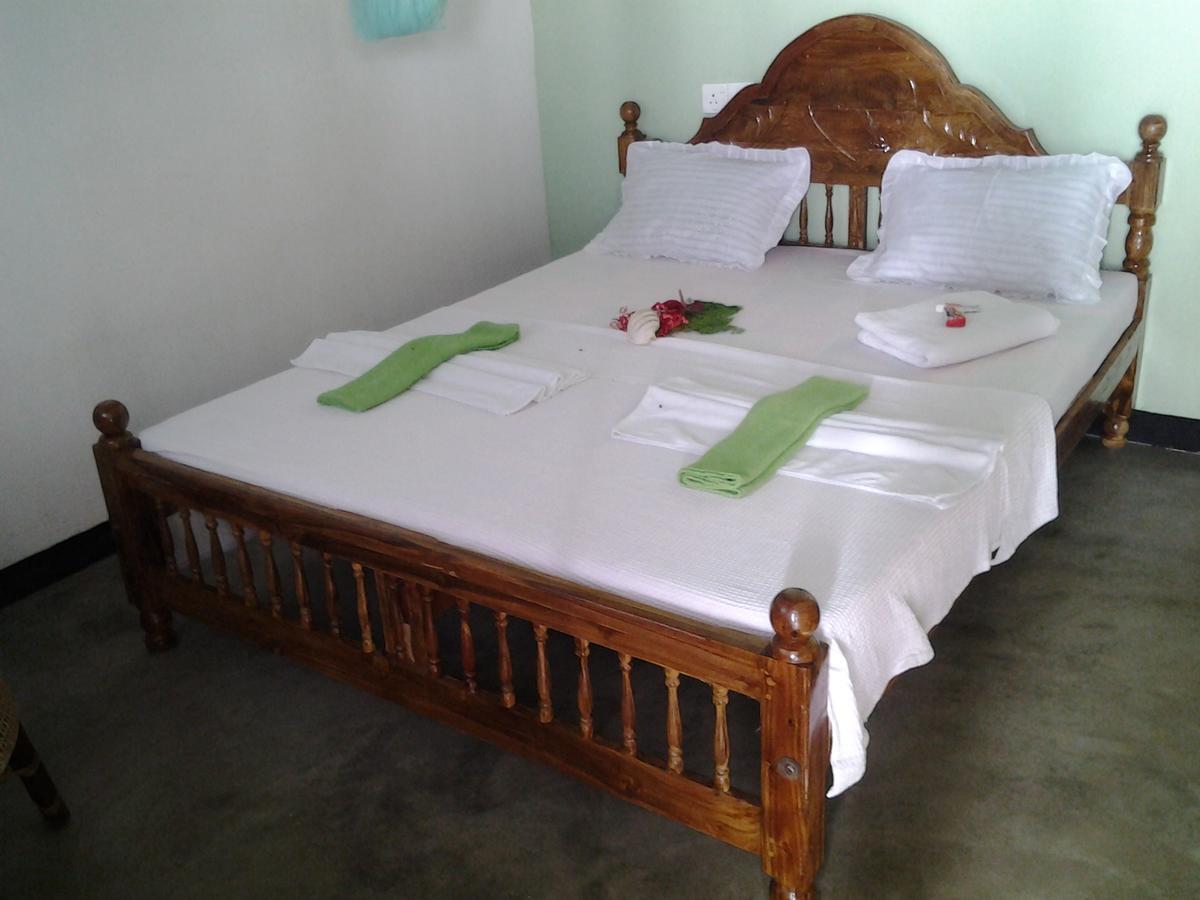 Hotel Dolphinchilling à Alankuda Extérieur photo